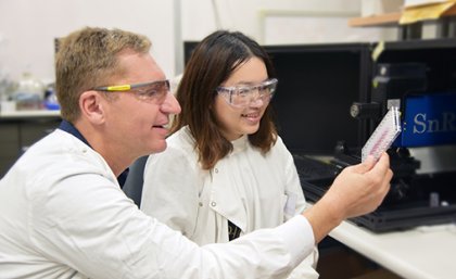 Professor Matt Trau and PhD student Jing Wang Professor Matt Trau and PhD student Jing Wang